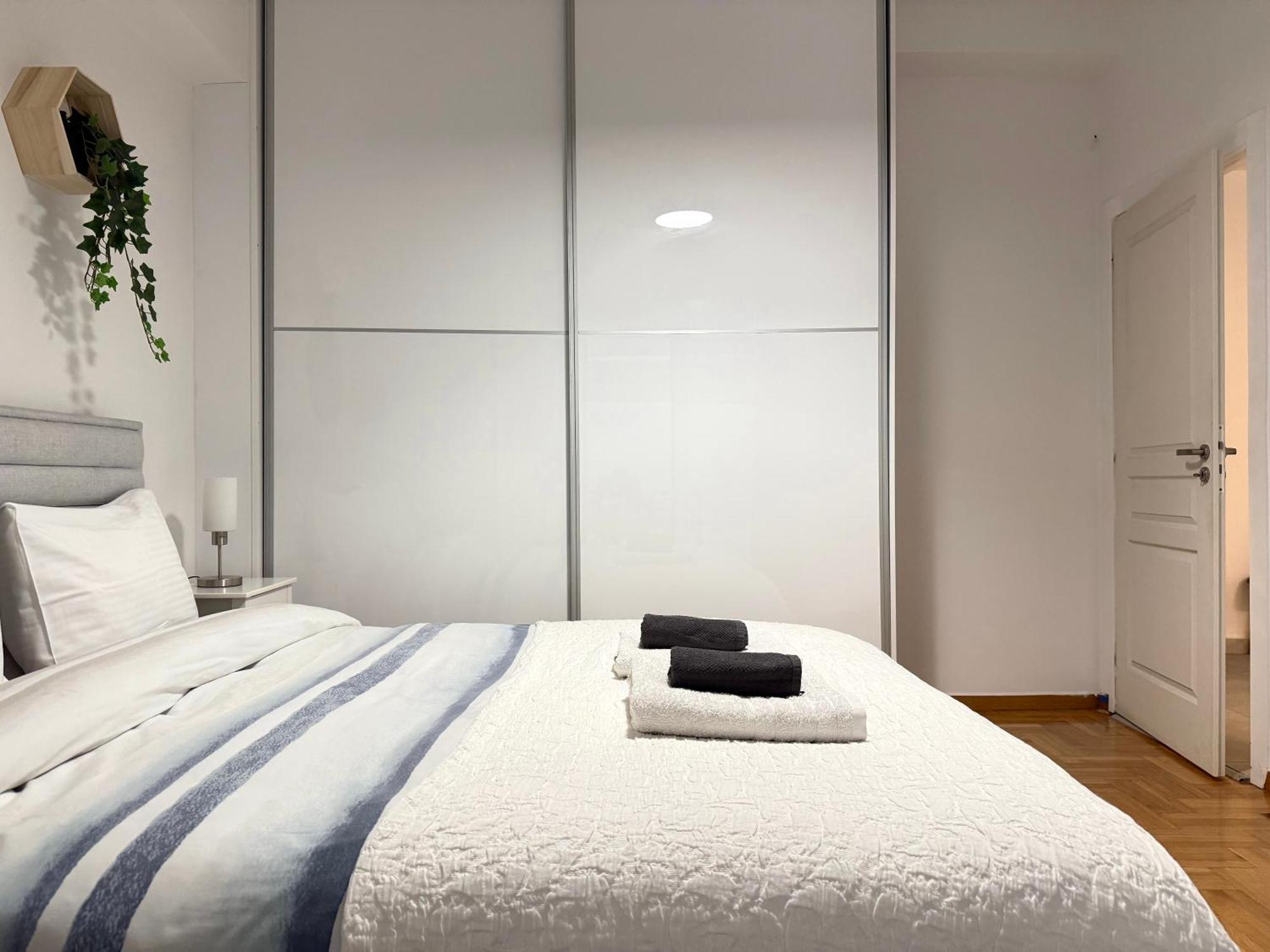 P&P Boutique Apartments Athena Bagian luar foto