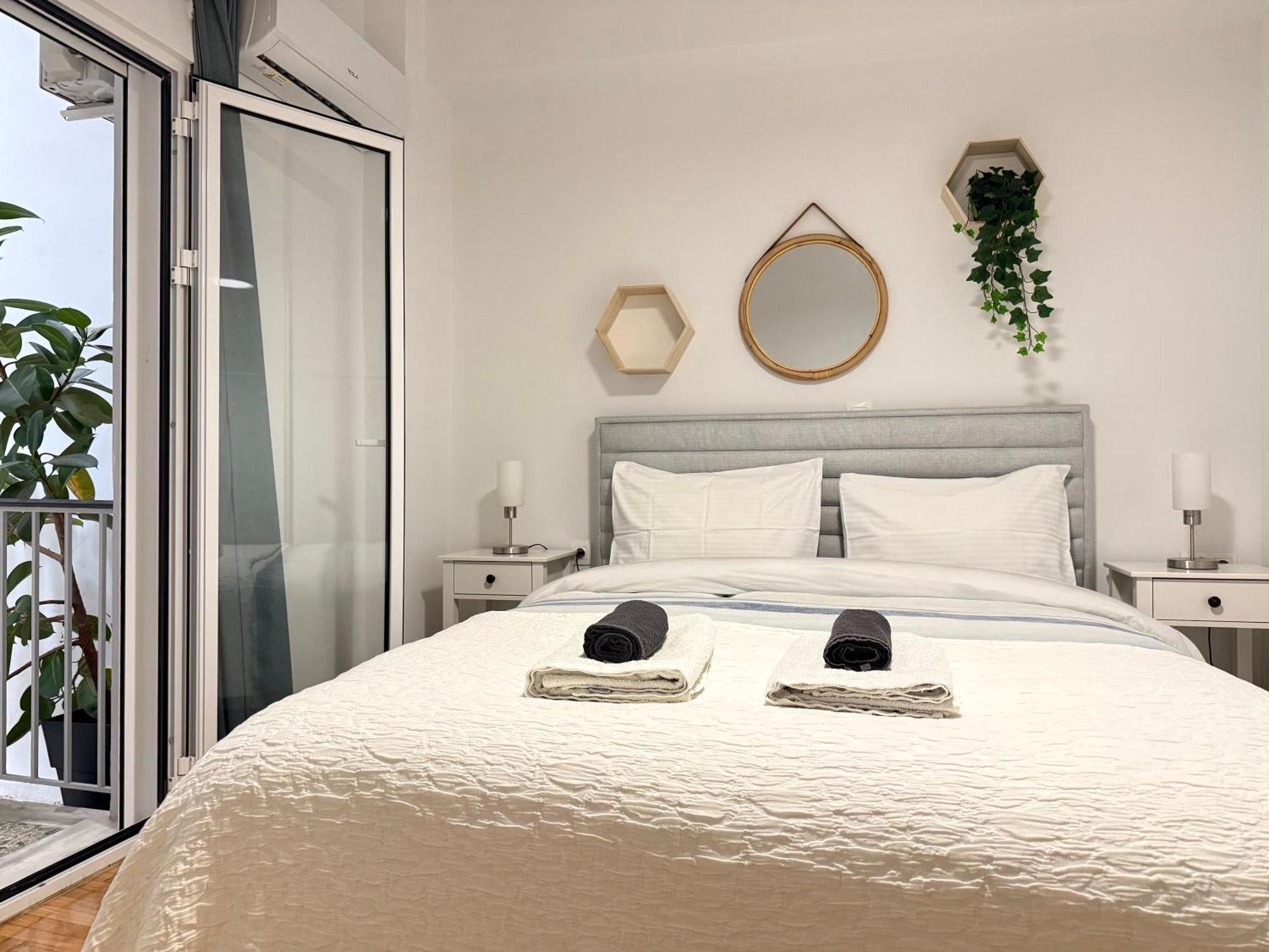 P&P Boutique Apartments Athena Bagian luar foto
