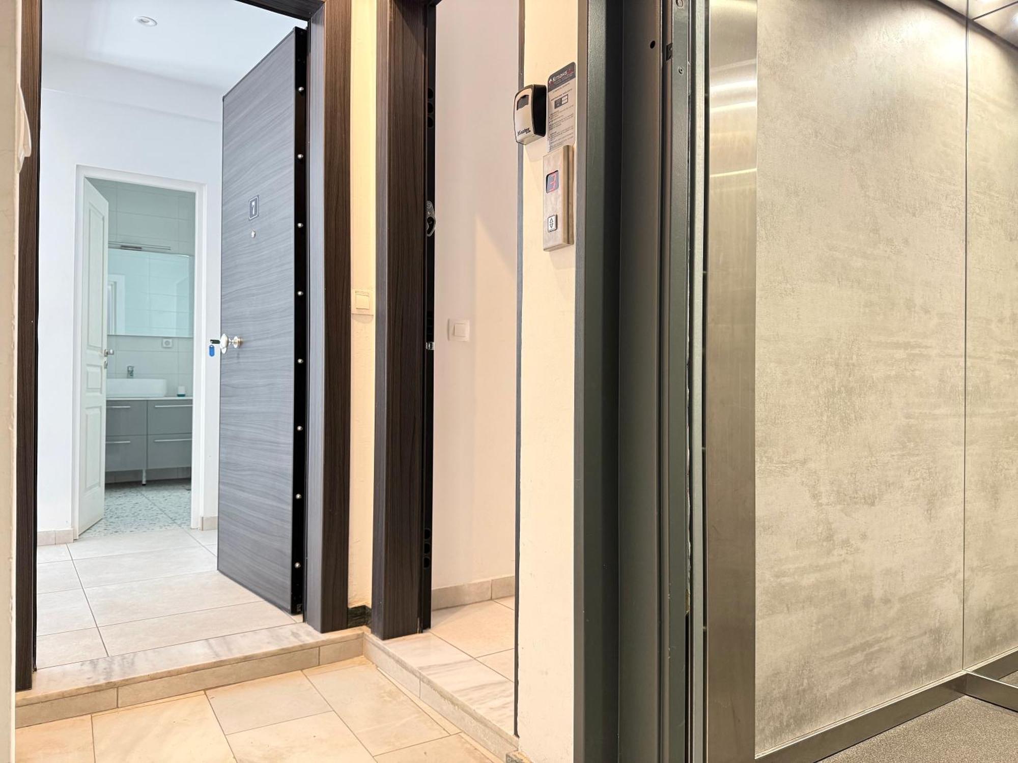 P&P Boutique Apartments Athena Bagian luar foto